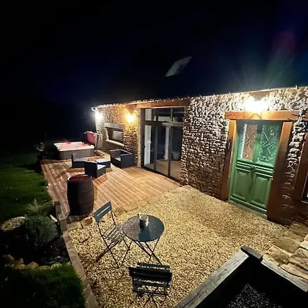Maison Avec Jacuzzi Сasa de vacaciones La Chaise-Beaudouin