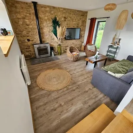 Maison Avec Jacuzzi Сasa de vacaciones *