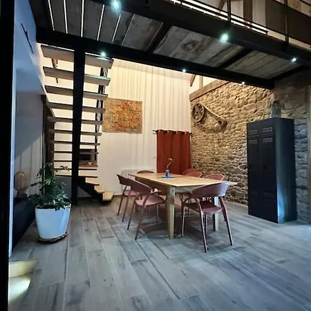 Maison Avec Jacuzzi Сasa de vacaciones *