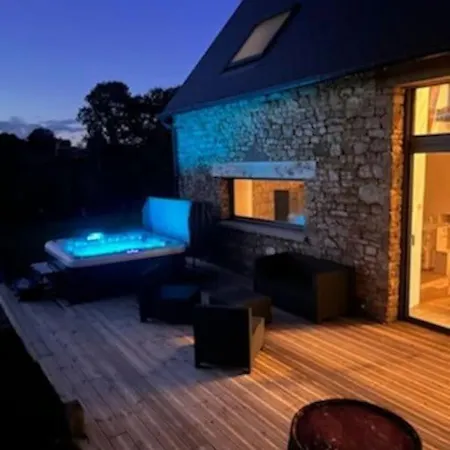 Maison Avec Jacuzzi Сasa de vacaciones *
